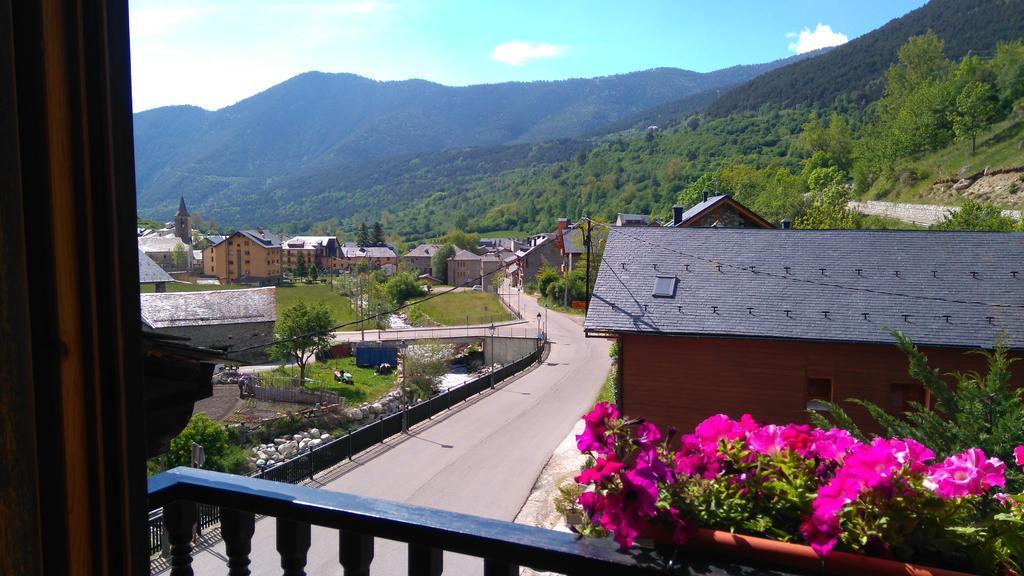Apartaments Pont Romanic Espot Exteriér fotografie