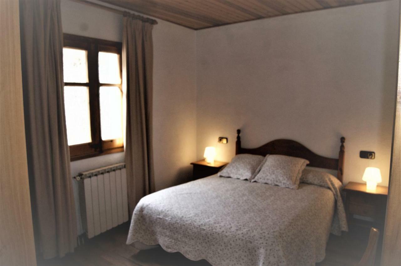 Apartaments Pont Romanic Espot Exteriér fotografie